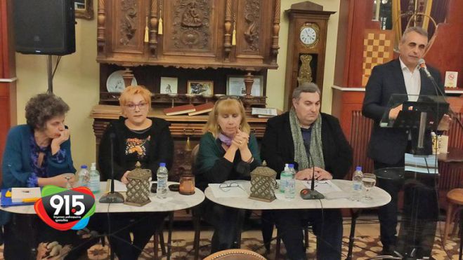 &Eta; &pi;&alpha;&rho;&omicron;&upsilon;&sigma;ί&alpha;&sigma;&eta; &tau;&omicron;&upsilon; &beta;&iota;&beta;&lambda;ί&omicron;&upsilon; &tau;&eta;&sigmaf; &kappa;ό&rho;&eta;&sigmaf; &tau;&omicron;&upsilon; &Mu;ί&kappa;&eta; &Theta;&epsilon;&omicron;&delta;&omega;&rho;ά&kappa;&eta; &sigma;&tau;&eta;&nu; &Tau;&rho;ί&pi;&omicron;&lambda;&eta;!