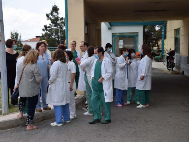 &Sigma;&upsilon;&gamma;&kappa;έ&nu;&tau;&rho;&omega;&sigma;&eta; &delta;&iota;&alpha;&mu;&alpha;&rho;&tau;&upsilon;&rho;ί&alpha;&sigmaf; &epsilon;&rho;&gamma;&alpha;&zeta;&omicron;&mu;έ&nu;&omega;&nu; έ&xi;&omega; &alpha;&pi;ό &tau;&omicron; &Pi;&alpha;&nu;&alpha;&rho;&kappa;&alpha;&delta;&iota;&kappa;ό &Nu;&omicron;&sigma;&omicron;&kappa;&omicron;&mu;&epsilon;ί&omicron; (vd)