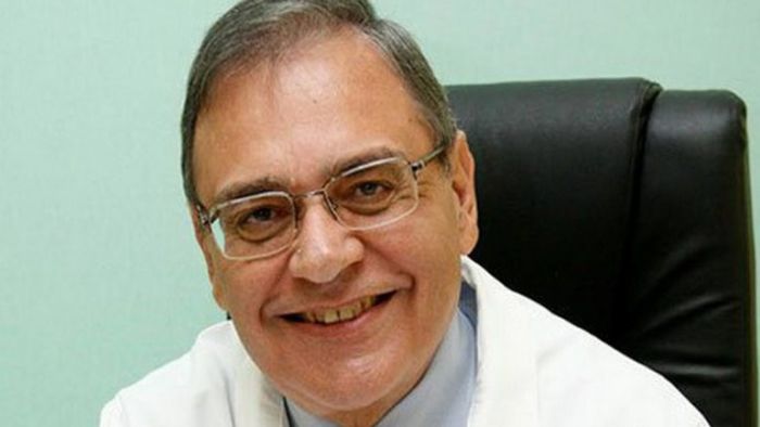 &Pi;έ&theta;&alpha;&nu;&epsilon; &alpha;&iota;&phi;&nu;&iota;&delta;ί&omega;&sigmaf; &omicron; &gamma;&nu;&omega;&sigma;&tau;ό&sigmaf; &alpha;&pi;ό &tau;&eta;&nu; &tau;&eta;&lambda;&epsilon;ό&rho;&alpha;&sigma;&eta; &iota;&alpha;&tau;&rho;ό&sigmaf; &Alpha;&nu;&delta;&rho;έ&alpha;&sigmaf; &Phi;&iota;&kappa;&iota;ώ&rho;&eta;&sigmaf;