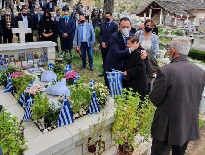 &Sigma;&tau;&omicron;&upsilon;&sigmaf; &Beta;&omicron;&upsilon;&lambda;&iota;&alpha;&rho;ά&tau;&epsilon;&sigmaf; &omicron; &Beta;&lambda;ά&sigma;&eta;&sigmaf; - &Sigma;&upsilon;&lambda;&lambda;&upsilon;&pi;ή&theta;&eta;&kappa;&epsilon; &tau;&omicron;&upsilon;&sigmaf; &sigma;&upsilon;&gamma;&gamma;&epsilon;&nu;&epsilon;ί&sigmaf; &tau;&omicron;&upsilon; &Kappa;&omega;&nu;&sigma;&tau;&alpha;&nu;&tau;ί&nu;&omicron;&upsilon; &Kappa;&alpha;&tau;&sigma;ί&phi;&alpha;