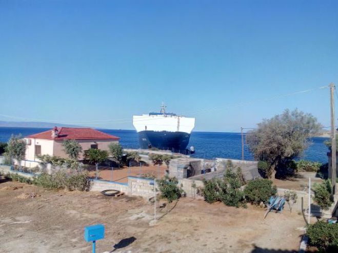 Καράβι με σημαία Τουρκίας ... &quot;έπιασε&quot; Λακωνία! (εικόνες)