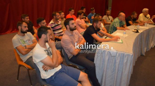 &Pi;&alpha;&nu;&alpha;&rho;&kappa;&alpha;&delta;&iota;&kappa;ό&sigmaf;: &laquo;&Sigma;&upsilon;&gamma;&chi;&alpha;&rho;&eta;&tau;ή&rho;&iota;&alpha; &tau;&omicron;&nu; &Alpha;&sigma;&tau;έ&rho;&alpha; &gamma;&iota;&alpha; &tau;&eta;&nu; &iota;&sigma;&tau;&omicron;&rho;&iota;&kappa;ή &pi;&rho;ό&kappa;&rho;&iota;&sigma;&eta;&raquo;