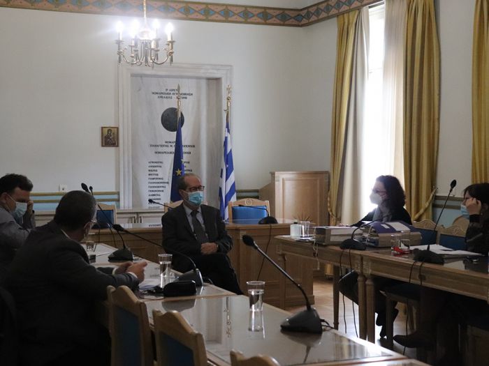 &Pi;&epsilon;&rho;&iota;&phi;έ&rho;&epsilon;&iota;&alpha; | &Pi;&rho;&omicron;&chi;&omega;&rho;&omicron;ύ&nu; &omicron;&iota; &pi;&rho;&omicron;&sigma;&lambda;ή&psi;&epsilon;&iota;&sigmaf; &delta;&iota;&kappa;&eta;&gamma;ό&rho;&omega;&nu; &sigma;&tau;&eta;&nu; &Alpha;&rho;&kappa;&alpha;&delta;ί&alpha;