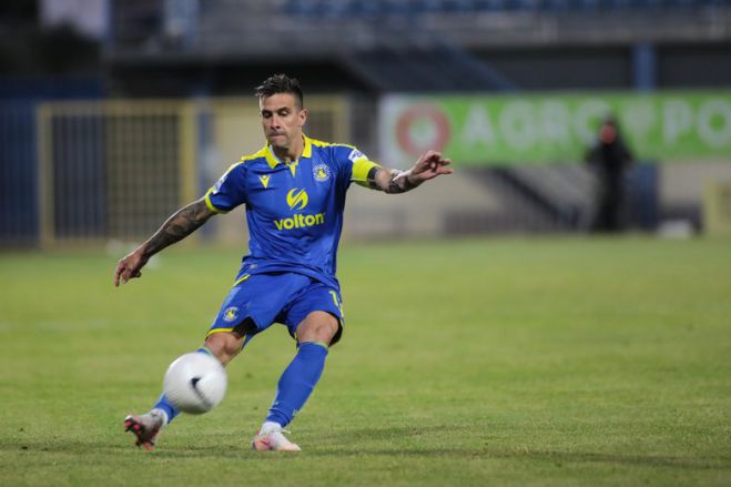 Έ&mu;&epsilon;&iota;&nu;&epsilon; &kappa;&alpha;&iota; &omicron; Munafo &sigma;&tau;&omicron;&nu; &Alpha;&sigma;&tau;έ&rho;&alpha; - "&Epsilon;ί&mu;&alpha;&iota; &pi;&epsilon;&rho;ή&phi;&alpha;&nu;&omicron;&sigmaf; &pi;&omicron;&upsilon; &phi;&omicron;&rho;ά&omega; &alpha;&upsilon;&tau;ή &tau;&eta; &phi;&alpha;&nu;έ&lambda;&alpha;"