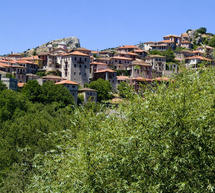 Δύο υπαίθρια πάρκινγκ για 130 αυτοκίνητα
πρόκειται να διαμορφωθούν μέσα στο 2012 στη Δημητσάνα!
