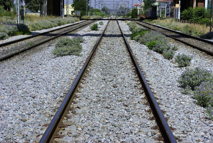 Έκλεψαν μπαταρίες και μοτέρ από σιδηροδρομική διάβαση στην Τρίπολη!