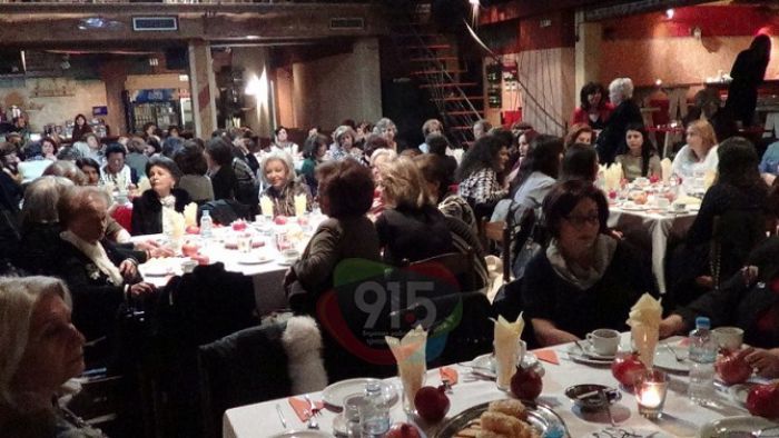 Ευχές, ρόδια και τραγούδια στην κοπή πίτας του Λυκείου Ελληνίδων Τρίπολης (vd)