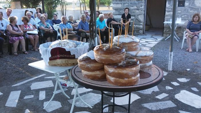 &Pi;&alpha;&rho;&alpha;&mu;&omicron;&nu;ή &tau;&eta;&sigmaf; &gamma;&iota;&omicron;&rho;&tau;ή&sigmaf; &tau;&omicron;&upsilon; &Alpha;&gamma;ί&omicron;&upsilon; &Pi;&alpha;&nu;&tau;&epsilon;&lambda;&epsilon;ή&mu;&omicron;&nu;&alpha; &sigma;&tau;&eta; &Mu;&eta;&lambda;&iota;ά (&epsilon;&iota;&kappa;ό&nu;&epsilon;&sigmaf;)