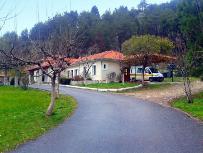 &Kappa;έ&nu;&tau;&rho;&omicron; &Upsilon;&gamma;&epsilon;ί&alpha;&sigmaf; &Delta;&eta;&mu;&eta;&tau;&sigma;ά&nu;&alpha;&sigmaf; | "&Tau;&omicron; &alpha;&sigma;&theta;&epsilon;&nu;&omicron;&phi;ό&rho;&omicron; &nu;&alpha; &epsilon;&pi;&alpha;&nu;&delta;&rho;&omega;&theta;&epsilon;ί &mu;&epsilon; &delta;&iota;&alpha;&sigma;ώ&sigma;&tau;&epsilon;&sigmaf; &kappa;&alpha;&iota; ό&chi;&iota; &mu;&epsilon; ... &sigma;&tau;&rho;&alpha;&tau;&iota;ώ&tau;&epsilon;&sigmaf;"!