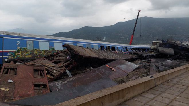 &Tau;&rho;&alpha;&gamma;&omega;&delta;ί&alpha; &sigma;&tau;&alpha; &Tau;έ&mu;&pi;&eta; | &Sigma;&upsilon;&gamma;&kappa;&rho;&omicron;ύ&sigma;&tau;&eta;&kappa;&alpha;&nu; &alpha;&mu;&alpha;&xi;&omicron;&sigma;&tau;&omicron;&iota;&chi;ί&epsilon;&sigmaf; - &Sigma;&epsilon; 32 &alpha;&nu;έ&rho;&chi;&omicron;&nu;&tau;&alpha;&iota; &omicron;&iota; &nu;&epsilon;&kappa;&rho;&omicron;ί