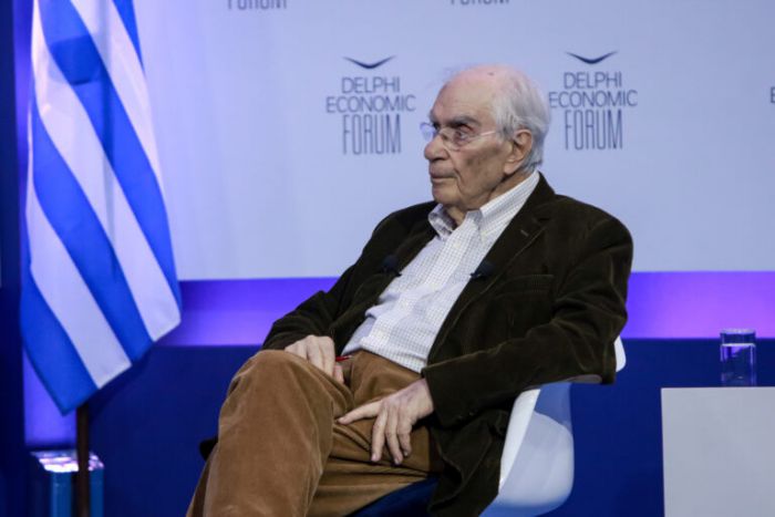 &Pi;έ&theta;&alpha;&nu;&epsilon; &omicron; &Chi;&rho;ή&sigma;&tau;&omicron;&sigmaf; &Gamma;&iota;&alpha;&nu;&nu;&alpha;&rho;ά&sigmaf;