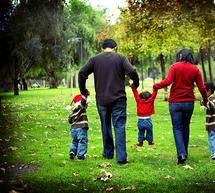 15 &Mu;&alpha;ΐ&omicron;&upsilon; - &Delta;&iota;&epsilon;&theta;&nu;ή&sigmaf; &Eta;&mu;έ&rho;&alpha; &gamma;&iota;&alpha; &tau;&eta;&nu; &Omicron;&iota;&kappa;&omicron;&gamma;έ&nu;&epsilon;&iota;&alpha;