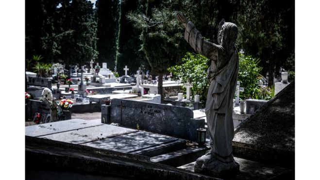&Epsilon;&kappa;&alpha;&tau;&omicron;&nu;&tau;ά&delta;&epsilon;&sigmaf; &epsilon;&kappa;&tau;&alpha;&phi;έ&sigmaf; &theta;&upsilon;&mu;ά&tau;&omega;&nu; &tau;&omicron;&upsilon; Covid &ndash; Έ&xi;&iota; &chi;&rho;ό&nu;&iota;&alpha; &mu;&epsilon;&tau;ά, &omicron;&iota; &sigma;&omicron;&rho;&omicron;ί &delta;&epsilon;&nu; έ&chi;&omicron;&upsilon;&nu; &alpha;&pi;&omicron;&sigma;&upsilon;&nu;&tau;&epsilon;&theta;&epsilon;ί