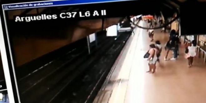 &Tau;&omicron;&nu; &kappa;&lambda;ώ&tau;&sigma;&eta;&sigma;&epsilon; &sigma;&tau;&iota;&sigmaf; &rho;ά&gamma;&epsilon;&sigmaf; &tau;&eta;&nu; ώ&rho;&alpha; &pi;&omicron;&upsilon; &pi;&epsilon;&rho;&nu;&omicron;ύ&sigma;&epsilon; &tau;&omicron; &tau;&rho;έ&nu;&omicron; (vd)