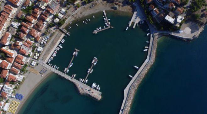 Λιμάνι Π. Άστρους: «Κανένας λόγος ανησυχίας» λέει η Περιφέρεια για τα 3.800.000 €