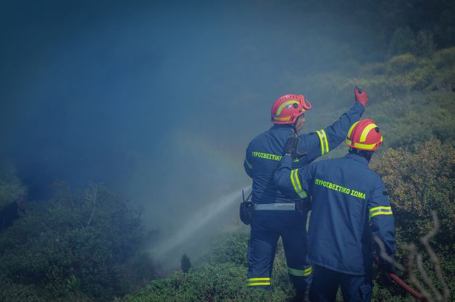 Πυροσβέστες θα γίνουν οδηγοί ασθενοφόρων; Και ποιος θα σβήνει τις φωτιές στην Αρκαδία;