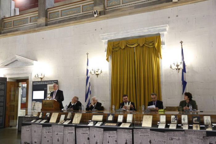 &Pi;&alpha;&lambda;&alpha;&iota;ά &Beta;&omicron;&upsilon;&lambda;ή | &Pi;&alpha;&rho;&omicron;&upsilon;&sigma;&iota;ά&sigma;&tau;&eta;&kappa;&epsilon; &omicron; &Epsilon;&pi;&epsilon;&tau;&epsilon;&iota;&alpha;&kappa;ό&sigmaf; &Tau;ό&mu;&omicron;&sigmaf; &laquo;&Epsilon;&nu; Ά&sigma;&tau;&rho;&epsilon;&iota;. &Eta; &Epsilon;&theta;&nu;&iota;&kappa;ή &Delta;&epsilon;&upsilon;&tau;έ&rho;&alpha; &tau;&omega;&nu; &Epsilon;&lambda;&lambda;ή&nu;&omega;&nu; &Sigma;&upsilon;&nu;έ&lambda;&epsilon;&upsilon;&sigma;&iota;&sigmaf;. &Tau;&alpha; &gamma;&epsilon;&gamma;&omicron;&nu;ό&tau;&alpha; &ndash; &omicron;&iota; &pi;&rho;&omega;&tau;&alpha;&gamma;&omega;&nu;&iota;&sigma;&tau;έ&sigmaf; &ndash; &omicron;&iota; &alpha;&pi;&omicron;&phi;ά&sigma;&epsilon;&iota;&sigmaf;&raquo;