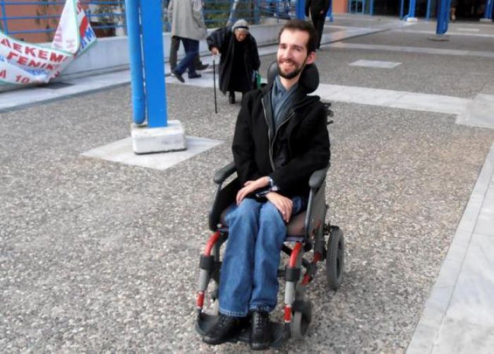 Συγκλονίζει ο Στέλιος Κυμπουρόπουλος: "Όταν αύριο φύγουν οι γονείς μου, εγώ τι θα κάνω";
