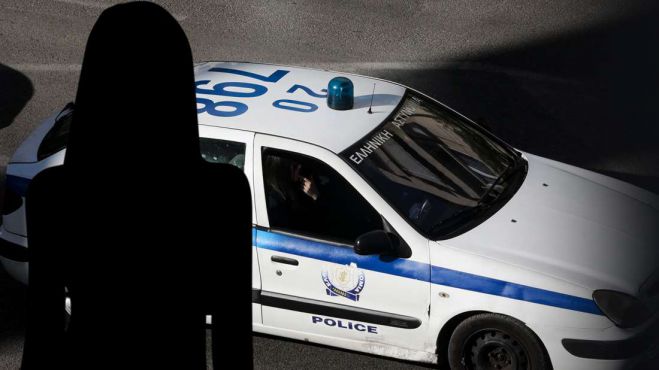 &Gamma;&upsilon;&nu;&alpha;ί&kappa;&alpha; &mu;&alpha;&chi;&alpha;ί&rho;&omega;&sigma;&epsilon; ά&nu;&delta;&rho;&alpha; &sigma;&tau;&eta; &Sigma;&pi;ά&rho;&tau;&eta;