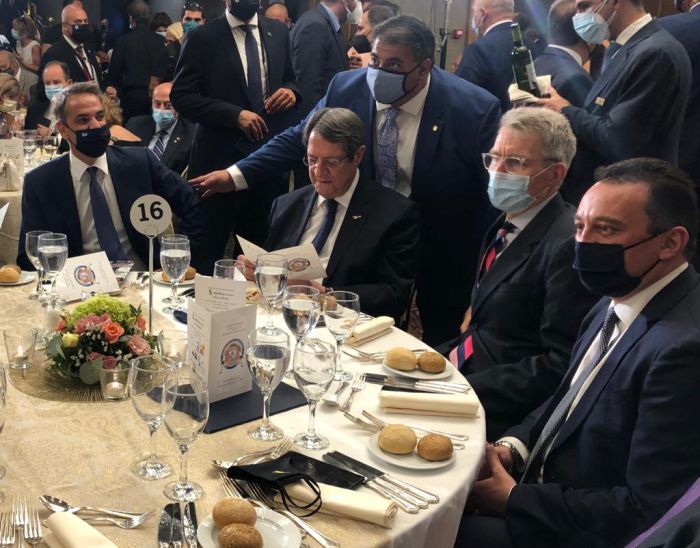 &Sigma;&tau;&eta; &beta;&rho;ά&beta;&epsilon;&upsilon;&sigma;&eta; &Mu;&eta;&tau;&sigma;&omicron;&tau;ά&kappa;&eta; - &Alpha;&nu;&alpha;&sigma;&tau;&alpha;&sigma;&iota;ά&delta;&eta; &alpha;&pi;ό &tau;&eta;&nu; AHEPA &omicron; &Kappa;ώ&sigma;&tau;&alpha;&sigmaf; &Beta;&lambda;ά&sigma;&eta;&sigmaf; (&epsilon;&iota;&kappa;ό&nu;&epsilon;&sigmaf;)