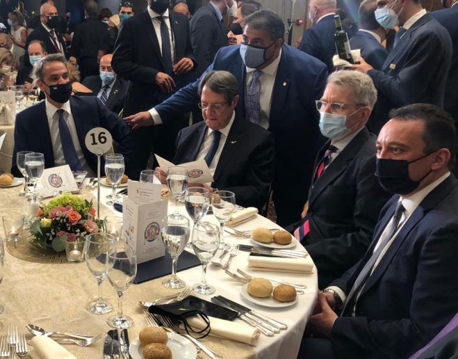 &Sigma;&tau;&eta; &beta;&rho;ά&beta;&epsilon;&upsilon;&sigma;&eta; &Mu;&eta;&tau;&sigma;&omicron;&tau;ά&kappa;&eta; - &Alpha;&nu;&alpha;&sigma;&tau;&alpha;&sigma;&iota;ά&delta;&eta; &alpha;&pi;ό &tau;&eta;&nu; AHEPA &omicron; &Kappa;ώ&sigma;&tau;&alpha;&sigmaf; &Beta;&lambda;ά&sigma;&eta;&sigmaf; (&epsilon;&iota;&kappa;ό&nu;&epsilon;&sigmaf;)