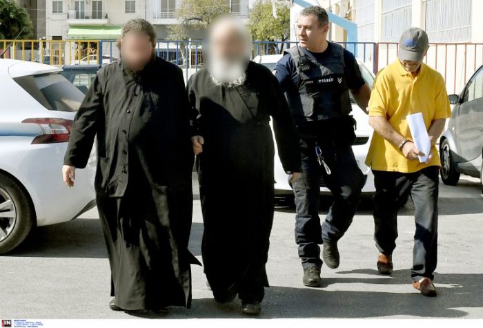 Καλάβρυτα | Προφυλακιστέοι ο ηγούμενος και οι άλλοι πέντε συλληφθέντες για την υπόθεση αρχαιοκαπηλίας