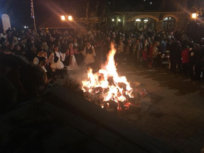 &Mu;ί&alpha; &zeta;&epsilon;&sigma;&tau;ή &epsilon;&kappa;&delta;ή&lambda;&omega;&sigma;&eta; &mu;έ&sigma;&alpha; &sigma;&tau;&omicron;&nu; ... &Chi;&epsilon;&iota;&mu;ώ&nu;&alpha; έ&gamma;&iota;&nu;&epsilon; &sigma;&tau;&eta;&nu; ό&mu;&omicron;&rho;&phi;&eta; &Alpha;&lambda;&omega;&nu;ί&sigma;&tau;&alpha;&iota;&nu;&alpha;! (&epsilon;&iota;&kappa;ό&nu;&epsilon;&sigmaf;)