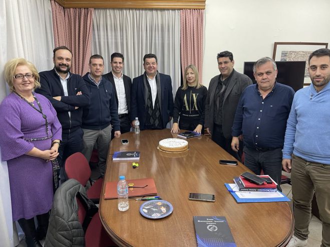&Epsilon;&kappa;&lambda;&omicron;&gamma;ή &Nu;ί&kappa;&omicron;&upsilon; &Tau;&sigma;&iota;&alpha;&mu;&omicron;ύ&lambda;&omicron;&upsilon; &sigma;&tau;&omicron; &Omicron;&iota;&kappa;&omicron;&nu;&omicron;&mu;&iota;&kappa;ό &Epsilon;&pi;&iota;&mu;&epsilon;&lambda;&eta;&tau;ή&rho;&iota;&omicron;: "&Eta; &mu;&epsilon;&gamma;ά&lambda;&eta; &sigma;&tau;ή&rho;&iota;&xi;&eta; &sigma;&tau;&omicron; &pi;&rho;ό&sigma;&omega;&pi;ό &mu;&omicron;&upsilon; &epsilon;&pi;&iota;&beta;&epsilon;&beta;&alpha;&iota;ώ&nu;&epsilon;&tau;&alpha;&iota; &mu;&epsilon; &tau;&omicron; &pi;&rho;&omega;&tau;&omicron;&phi;&alpha;&nu;ή &delta;&iota;&pi;&lambda;&alpha;&sigma;&iota;&alpha;&sigma;&mu;ό &tau;&omicron;&upsilon; &pi;&omicron;&sigma;&omicron;&sigma;&tau;&omicron;ύ &psi;ή&phi;&omega;&nu; &sigma;&tau;&eta;&nu; &Alpha;&rho;&kappa;&alpha;&delta;ί&alpha;"