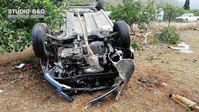 Τροχαίο ατύχημα με εκτροπή αυτοκινήτου στο Άργος (vd)