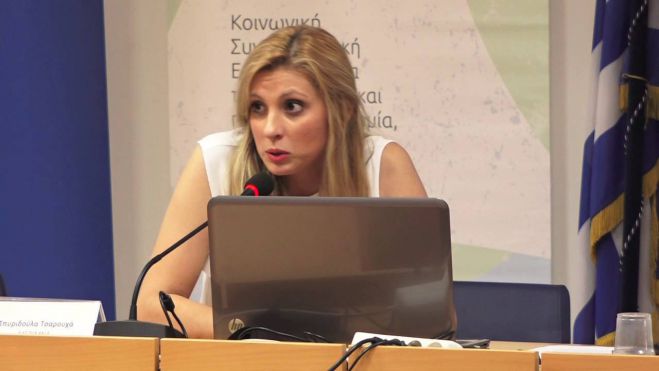 &Theta;&rho;ή&nu;&omicron;&sigmaf; &sigma;&tau;&eta; &Beta;&lambda;&alpha;&chi;έ&rho;&nu;&alpha; | Έ&phi;&upsilon;&gamma;&epsilon; &sigma;&epsilon; &eta;&lambda;&iota;&kappa;ί&alpha; 41 &epsilon;&tau;ώ&nu; &eta; &Sigma;&pi;&upsilon;&rho;&iota;&delta;&omicron;ύ&lambda;&alpha; &Tau;&sigma;&alpha;&rho;&omicron;&upsilon;&chi;ά