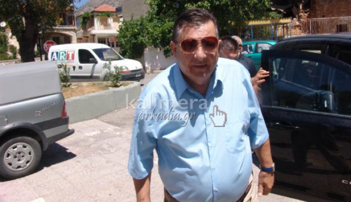 Νέα πολιτική κίνηση από τον Αρκά Γιώργο Καρατζαφέρη!