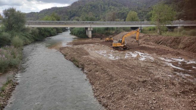 Αυτοψία Σκαντζού στα αντιπλημμυρικά έργα και καθαρισμούς ποταμών Λάδωνα και Ερυμάνθου