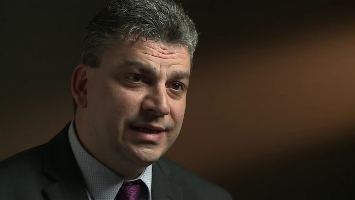 &Kappa;&epsilon;&nu;&tau;&rho;&iota;&kappa;ό&sigmaf; &omicron;&mu;&iota;&lambda;&eta;&tau;ή&sigmaf; &sigma;&epsilon; &Pi;&alpha;&gamma;&kappa;ό&sigma;&mu;&iota;&omicron; &Iota;&alpha;&tau;&rho;&iota;&kappa;ό &Sigma;&upsilon;&nu;έ&delta;&rho;&iota;&omicron; &omicron; &Zeta;&alpha;&chi;&alpha;&rho;ί&alpha;&sigmaf; &Tau;&sigma;&iota;&alpha;&mu;&omicron;ύ&lambda;&omicron;&sigmaf;