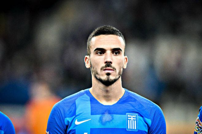 &Sigma;&tau;&eta;&nu; &Epsilon;&theta;&nu;&iota;&kappa;ή &kappa;&lambda;ή&theta;&eta;&kappa;&epsilon; &omicron; &Alpha;&rho;&kappa;ά&sigmaf; &Delta;&eta;&mu;ή&tau;&rho;&eta;&sigmaf; &Kappa;&omicron;&upsilon;&rho;&mu;&pi;έ&lambda;&eta;&sigmaf;