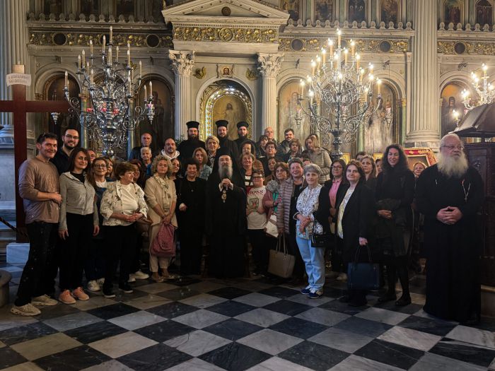&Alpha;&rho;&kappa;ά&delta;&epsilon;&sigmaf; &pi;&rho;&omicron;&sigma;&kappa;&upsilon;&nu;&eta;&tau;έ&sigmaf; &sigma;&tau;&omicron;&nu; &Mu;&eta;&tau;&rho;&omicron;&pi;&omicron;&lambda;ί&tau;&eta; &Pi;&alpha;&tau;&rho;ώ&nu; &kappa;&alpha;&iota; &sigma;&epsilon; &pi;&rho;&omicron;&sigma;&kappa;&upsilon;&nu;ή&mu;&alpha;&tau;&alpha; &tau;&eta;&sigmaf; &Iota;&epsilon;&rho;ά&sigmaf; &Mu;&eta;&tau;&rho;&omicron;&pi;ό&lambda;&epsilon;&omega;&sigmaf; (&epsilon;&iota;&kappa;ό&nu;&epsilon;&sigmaf;)