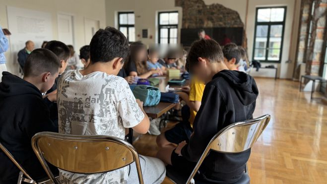 &Mu;&iota;&alpha; &xi;&epsilon;&chi;&omega;&rho;&iota;&sigma;&tau;ή &kappa;&alpha;&iota; &iota;&delta;&iota;&alpha;ί&tau;&epsilon;&rho;&alpha; &delta;&eta;&mu;&iota;&omicron;&upsilon;&rho;&gamma;&iota;&kappa;ή &delta;&rho;ά&sigma;&eta; &sigma;&tau;&omicron; &Pi;&epsilon;&tau;&rho;&omicron;&pi;&omicron;ύ&lambda;&epsilon;&iota;&omicron; &Kappa;&lambda;&eta;&rho;&omicron;&delta;ό&tau;&eta;&mu;&alpha; &ndash; &Psi;&eta;&phi;&iota;&alpha;&kappa;ό &Mu;&omicron;&upsilon;&sigma;&epsilon;ί&omicron; (&epsilon;&iota;&kappa;ό&nu;&epsilon;&sigmaf;)
