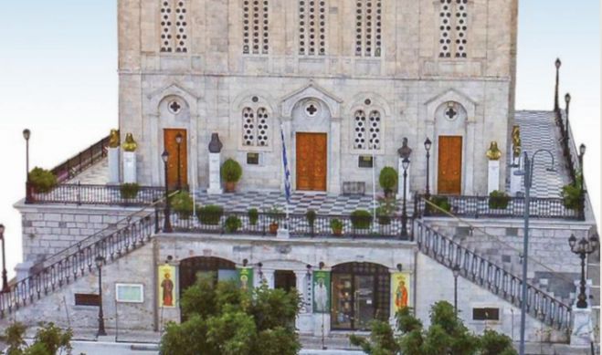 Μητροπολιτικός Ναός Αγίου Βασιλείου | Εγκαινιάζεται ο ανελκυστήρας που τοποθετήθηκε με δωρεά της οικογένειας Σταύρου και Δήμητρας Δέμου