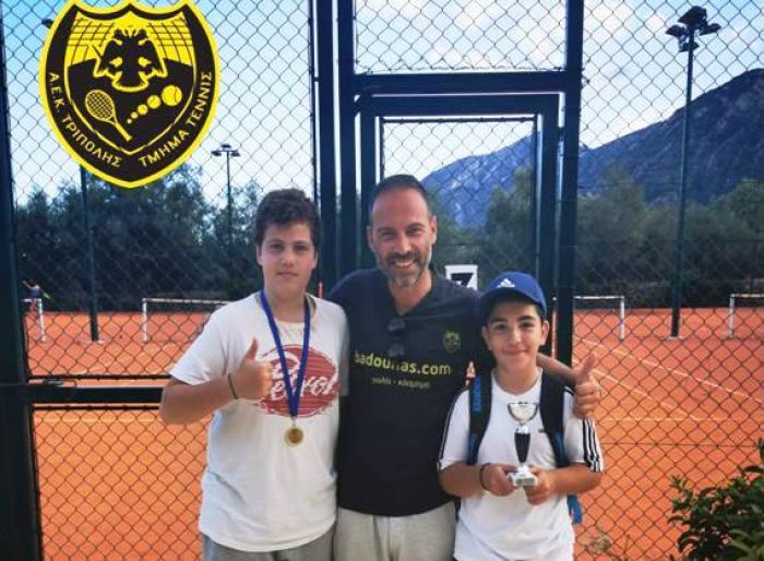 &Tau;έ&nu;&iota;&sigmaf; | &Pi;&rho;&omega;&tau;&iota;έ&sigmaf; &gamma;&iota;&alpha; &Delta;&eta;&mu;&eta;&tau;&rho;έ&lambda;&eta; &kappa;&alpha;&iota; &Mu;&alpha;&nu;ώ&lambda;&eta; &tau;&eta;&sigmaf; &Alpha;&Epsilon;&Kappa; &Tau;&rho;ί&pi;&omicron;&lambda;&eta;&sigmaf;