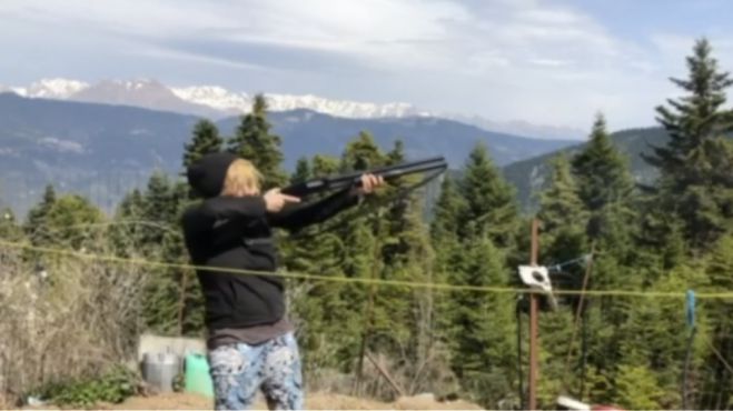 &Epsilon;&lambda;&lambda;&eta;&nu;&iota;&kappa;ή &tau;&alpha;&iota;&nu;ί&alpha; &mu;&iota;&kappa;&rho;&omicron;ύ &mu;ή&kappa;&omicron;&upsilon;&sigmaf; &pi;&rho;&omicron;&kappa;&alpha;&lambda;&epsilon;ί &alpha;&nu;&tau;&iota;&delta;&rho;ά&sigma;&epsilon;&iota;&sigmaf; &gamma;&iota;&alpha; &tau;&iota;&sigmaf; &pi;&omicron;&lambda;ύ &sigma;&kappa;&lambda;&eta;&rho;έ&sigmaf; &epsilon;&iota;&kappa;ό&nu;&epsilon;&sigmaf; &mu;&epsilon; &zeta;ώ&alpha; &pi;&omicron;&upsilon; &sigma;&phi;ά&zeta;&omicron;&nu;&tau;&alpha;&iota;, &gamma;&delta;έ&rho;&nu;&omicron;&nu;&tau;&alpha;&iota; &kappa;&alpha;&iota; &tau;&rho;ώ&gamma;&omicron;&nu;&tau;&alpha;&iota; (vd)