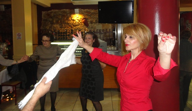 &Tau;&omicron; &gamma;&lambda;έ&nu;&tau;&iota; &tau;&omicron;&upsilon; &Alpha;&gamma;&rho;&omicron;&tau;&iota;&kappa;&omicron;ύ &Pi;&omicron;&lambda;&iota;&tau;&iota;&sigma;&tau;&iota;&kappa;&omicron;ύ &Sigma;&upsilon;&lambda;&lambda;ό&gamma;&omicron;&upsilon; &Lambda;ί&mu;&nu;&eta;&sigmaf; &laquo;&Tau;&omicron; Ά&gamma;&alpha;&lambda;&iota;&raquo; (&epsilon;&iota;&kappa;ό&nu;&epsilon;&sigmaf;)