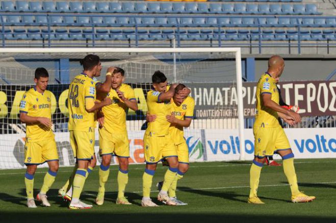 &Phi;&iota;&lambda;&iota;&kappa;ή &tau;&rho;&iota;ά&rho;&alpha; &omicron; &Alpha;&sigma;&tau;έ&rho;&alpha;&sigmaf;! (&epsilon;&iota;&kappa;ό&nu;&epsilon;&sigmaf;)