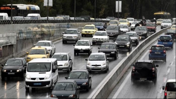 Αντίστροφη μέτρηση για να πληρωθούν τα τέλη κυκλοφορίας