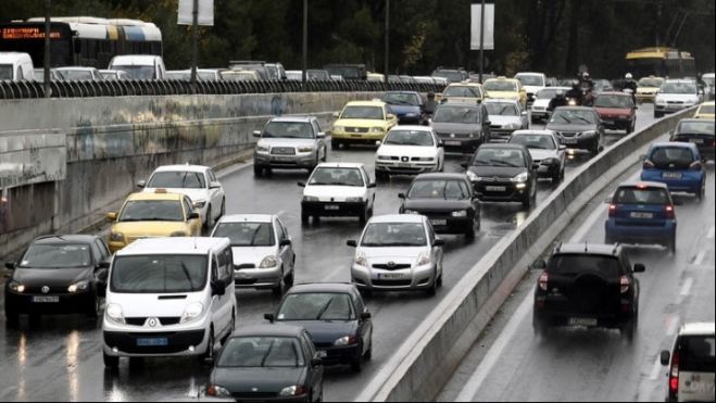 Αντίστροφη μέτρηση για να πληρωθούν τα τέλη κυκλοφορίας