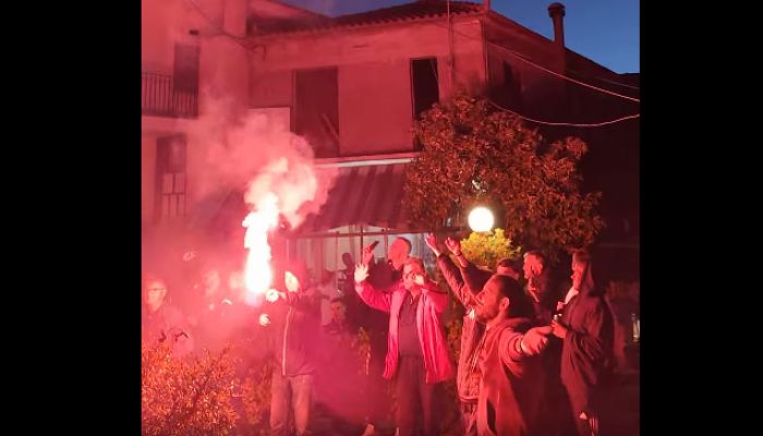 Πυροτεχνήματα για το πρωτάθλημα στη Μελιγού! (vd)