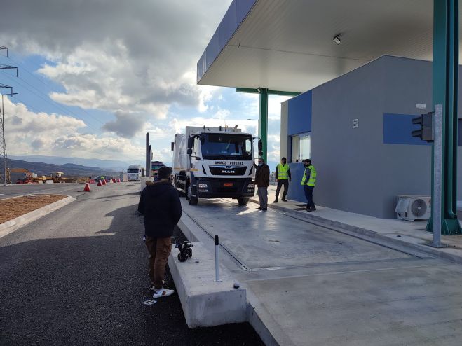 &Alpha;&nu;&tau;&iota;&delta;ή&mu;&alpha;&rho;&chi;&omicron;&sigmaf; &Lambda;&alpha;&gamma;ό&sigmaf; &alpha;&pi;ό &tau;&eta;&nu; &Pi;&alpha;&lambda;&alpha;&iota;ό&chi;&omicron;&upsilon;&nu;&eta;: "&Pi;ά&nu;&tau;&omega;&sigmaf; &epsilon;&gamma;ώ &nu;&iota;ώ&theta;&omega; ά&nu;&epsilon;&tau;&alpha;..."