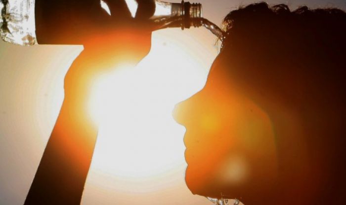 &Kappa;&alpha;&iota;&rho;ό&sigmaf;: Έ&kappa;&tau;&alpha;&kappa;&tau;&omicron; &delta;&epsilon;&lambda;&tau;ί&omicron; &gamma;&iota;&alpha; &kappa;ύ&mu;&alpha; &kappa;&alpha;ύ&sigma;&omega;&nu;&alpha;!