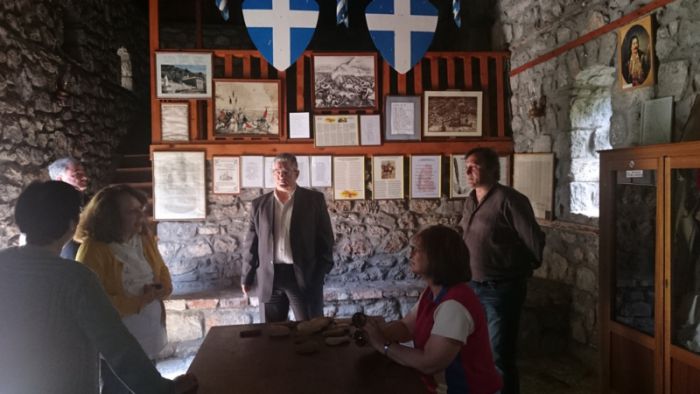 &Tau;&omicron; &sigma;&pi;ί&tau;&iota; &tau;&omicron;&upsilon; &Kappa;&omicron;&lambda;&omicron;&kappa;&omicron;&tau;&rho;ώ&nu;&eta; &sigma;&tau;&omicron; &Lambda;&iota;&mu;&pi;&omicron;&beta;ί&sigma;&iota; &epsilon;&pi;&iota;&sigma;&kappa;έ&phi;&theta;&eta;&kappa;&epsilon; &omicron; &Kappa;&omicron;&upsilon;&tau;&sigma;&omicron;ύ&mu;&pi;&alpha;&sigmaf; &tau;&omicron;&upsilon; &Kappa;&Kappa;&Epsilon; (&epsilon;&iota;&kappa;ό&nu;&epsilon;&sigmaf;)