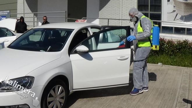 Δεν αλλάζουν οι περιορισμοί για μεταφορά πολιτών με ταξί