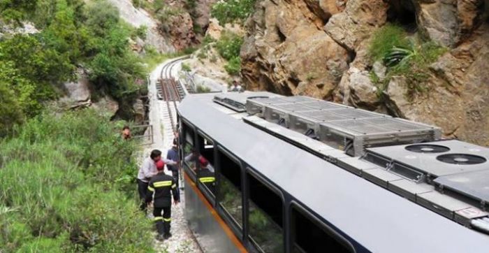 Τραγωδία στην Αχαΐα: Νεκρός 9χρονος στο φαράγγι του Βουραϊκού (vd)