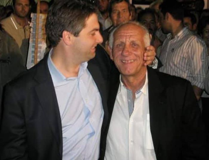 "Αποχαιρετώ έναν ανιδιοτελή αγωνιστή και ιδεολόγο του ΠΑΣΟΚ"